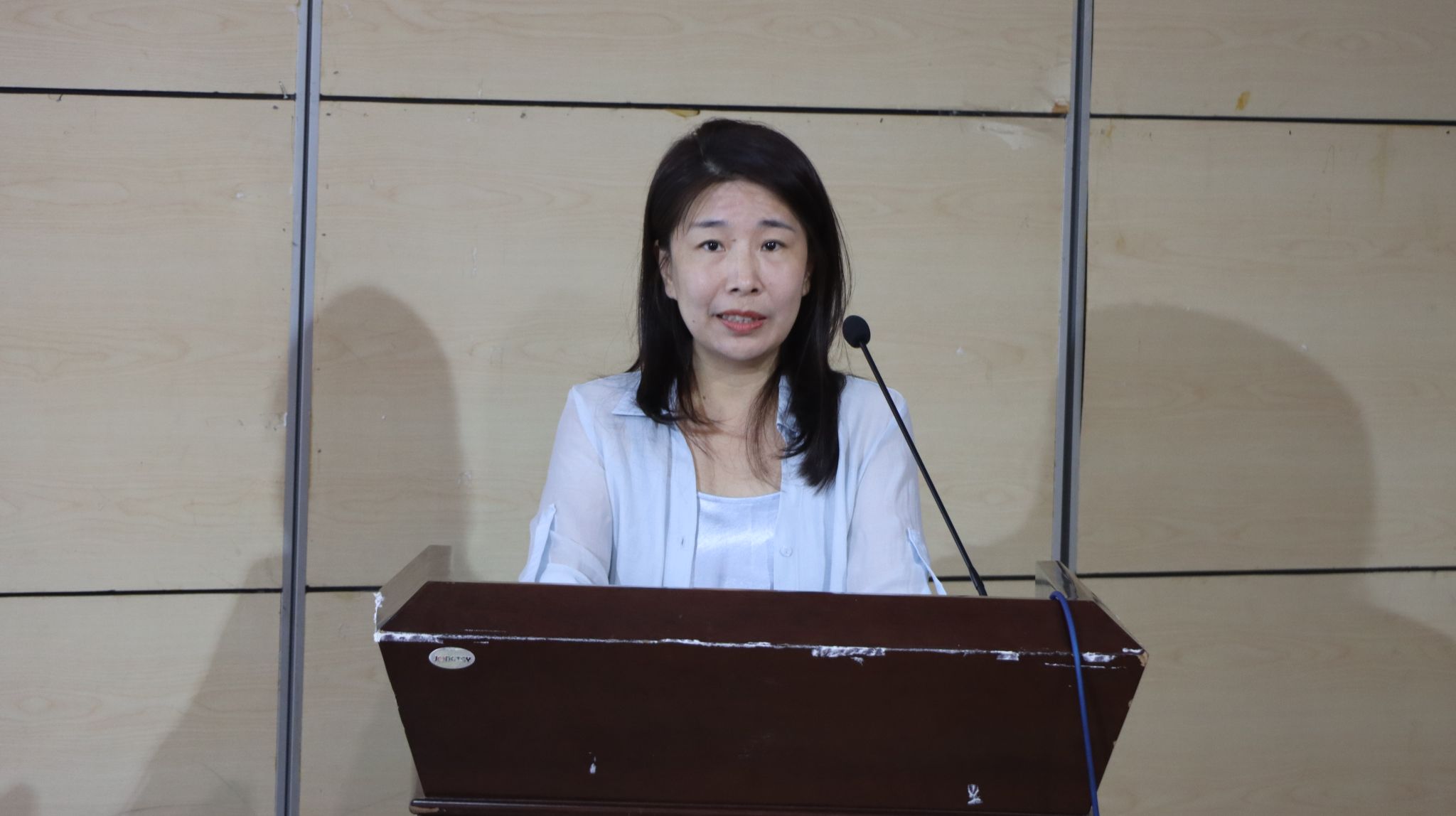 女同av